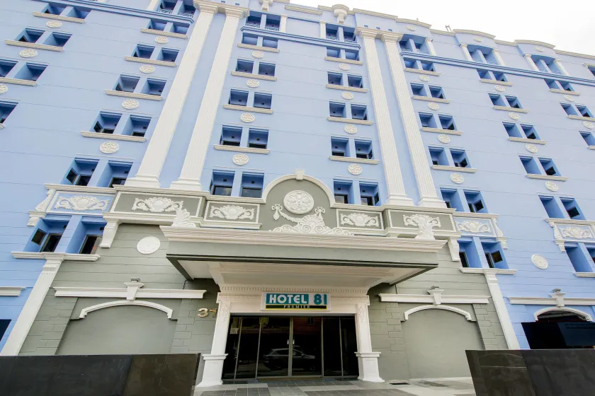 Hotel 81 Premier Star - Image 1