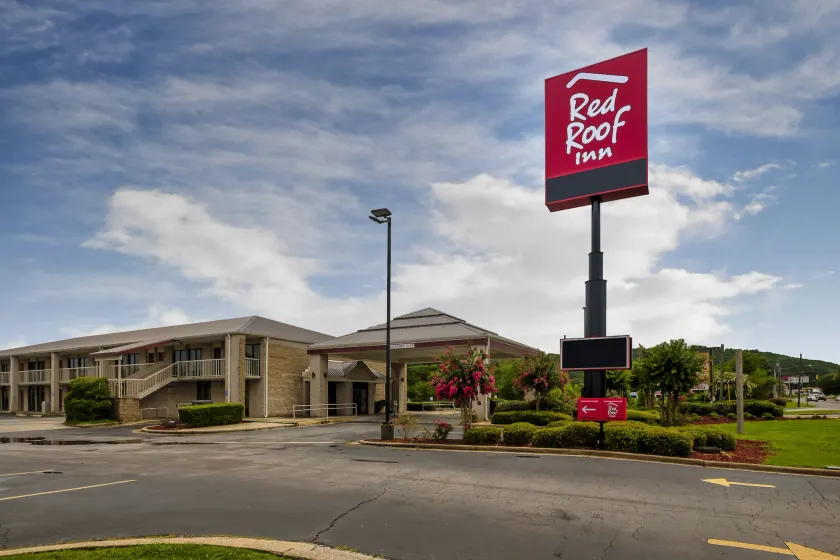 Red Roof Inn Gadsden - Image 1