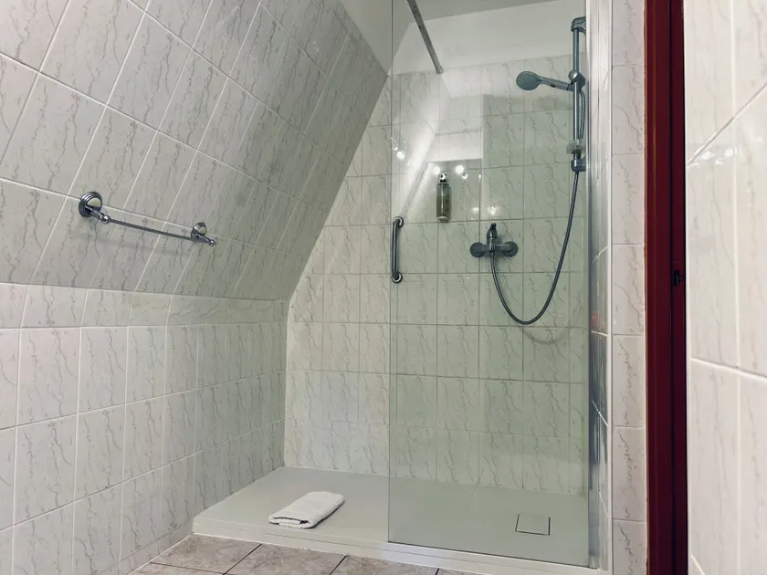 Park Hotel - Image 1