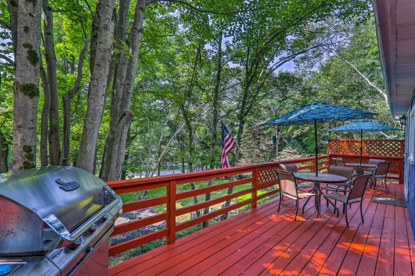 Fire Pit & Community Perks: Blakeslee Cottage! - Image 1