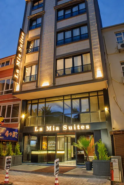La Mia Suites - Image 1