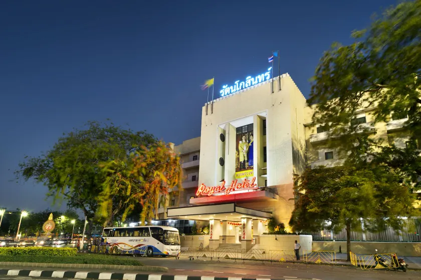 Royal Rattanakosin Hotel - Near Grand Palace & Khaosan Road - Image 1