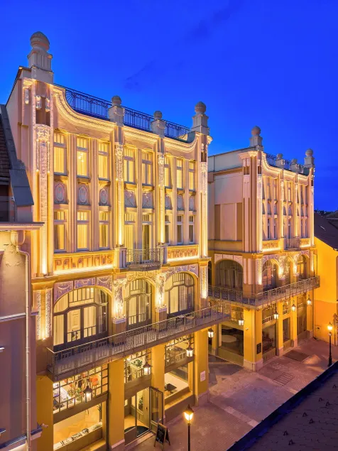 Palatinus Grand Hotel - Image 1