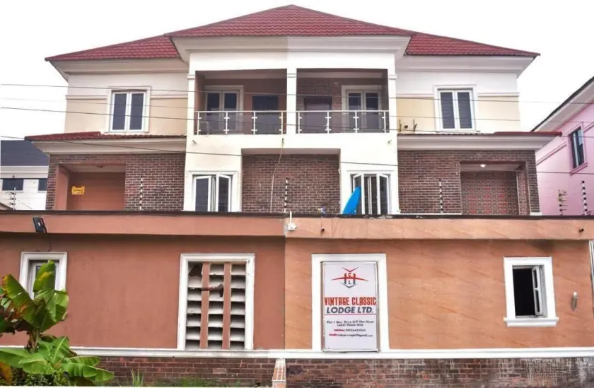 Vintage Suites and Apartment - Image 1