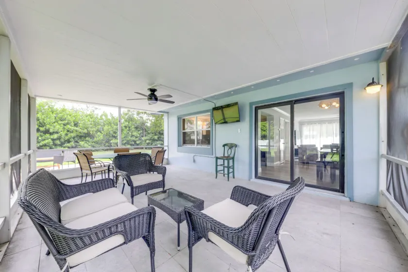 4 Mi to Ocean: Family Getaway in Pompano Beach! - Image 1