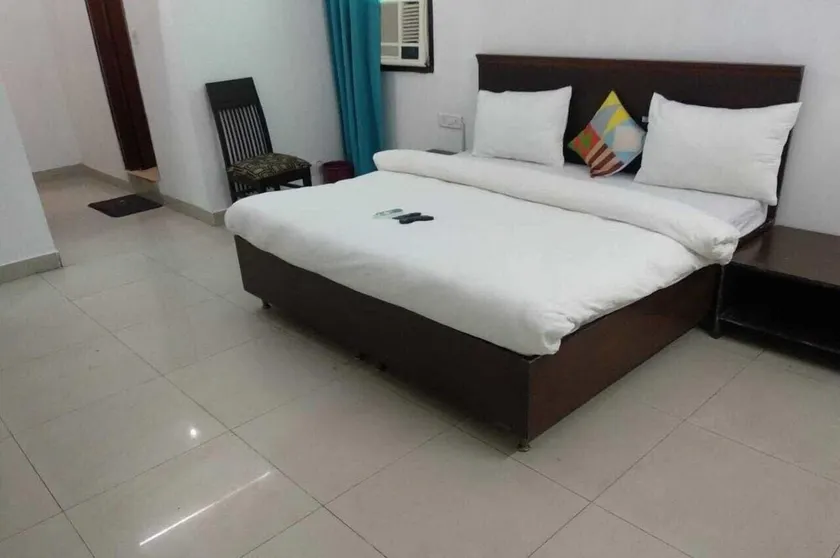 Hotel Red Stone - Image 1