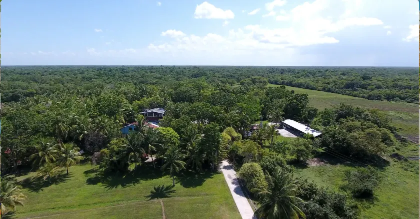 Abezza Resort And Spa - Image 1