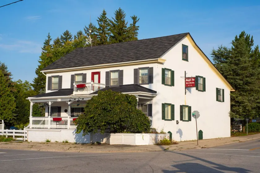 Maryhill Inn - Image 1