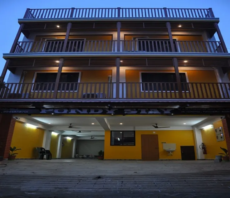 Pondy Stay 10 mins from Eden Beach - Image 1