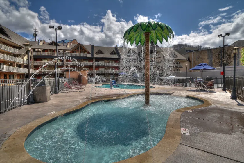 Crossroads Inn & Suites - Image 1