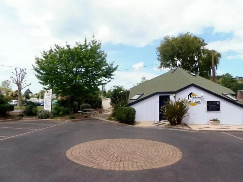Motel du Val André - Image 1