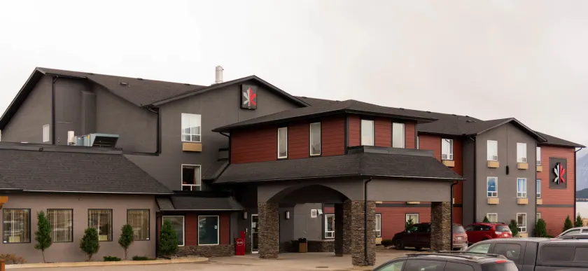 The Kanata Inns Invermere - Image 1