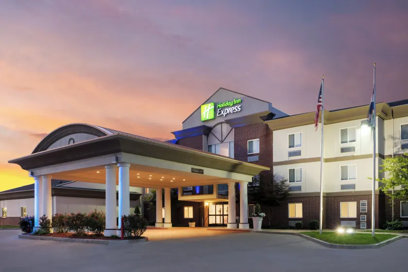 Holiday Inn Express Warrenton by IHG - Image 1