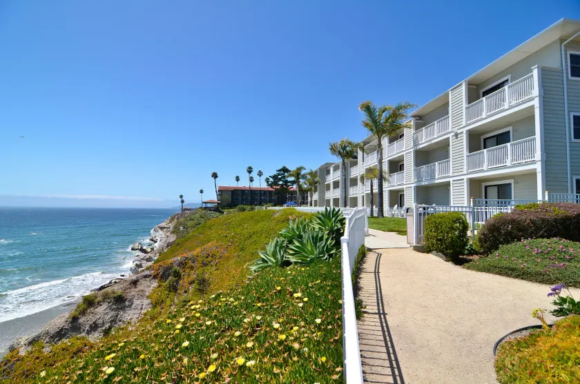 Pismo Lighthouse Suites - Image 1