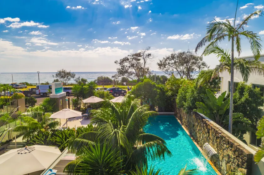 Bayview Beachfront Apartments, in town right on the beach - Image 1