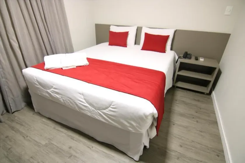 Lagoa Flat Hotel - Image 1