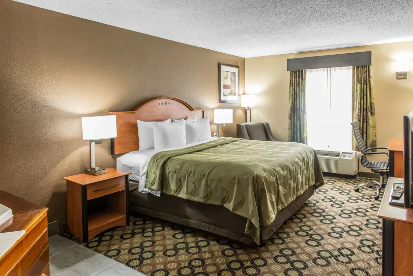 Quality Inn & Suites Columbus West - Hilliard - Image 1