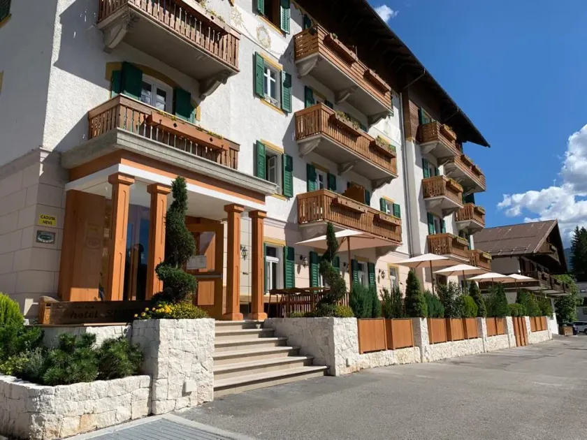 Hotel Serena Cortina - Image 1
