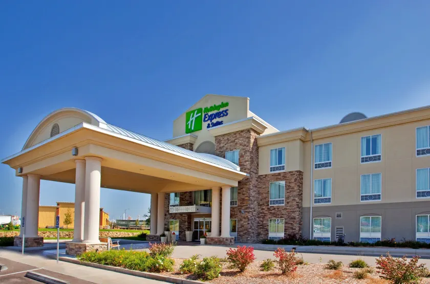 Holiday Inn Express & Suites East Wichita I-35 Andover by IHG - Image 1