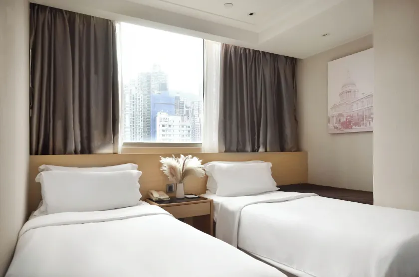 Eco Tree Hotel Sheung Wan - Image 1