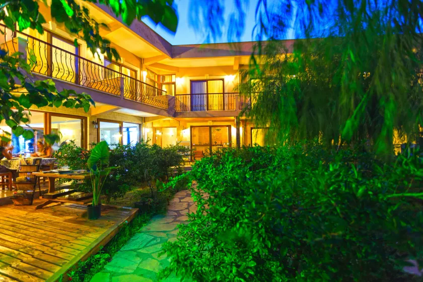 Adrasan Deniz Hotel - Image 1
