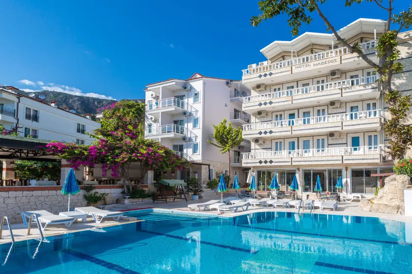 Habesos Hotel - Image 1