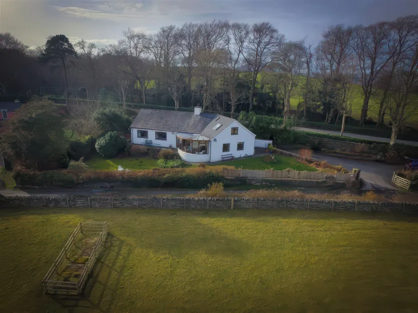 Artist's Cottage - Image 1