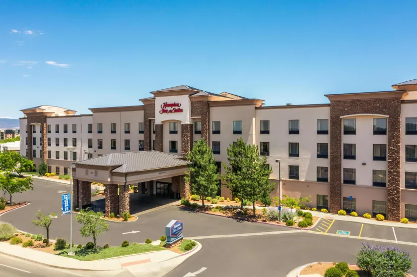 Hampton Inn & Suites Prescott Valley - Image 1