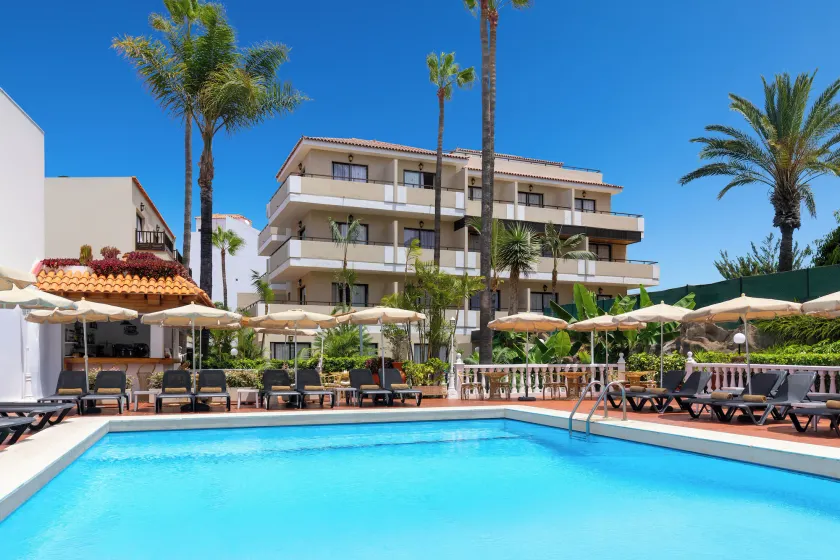 Hotel Don Manolito - Image 1