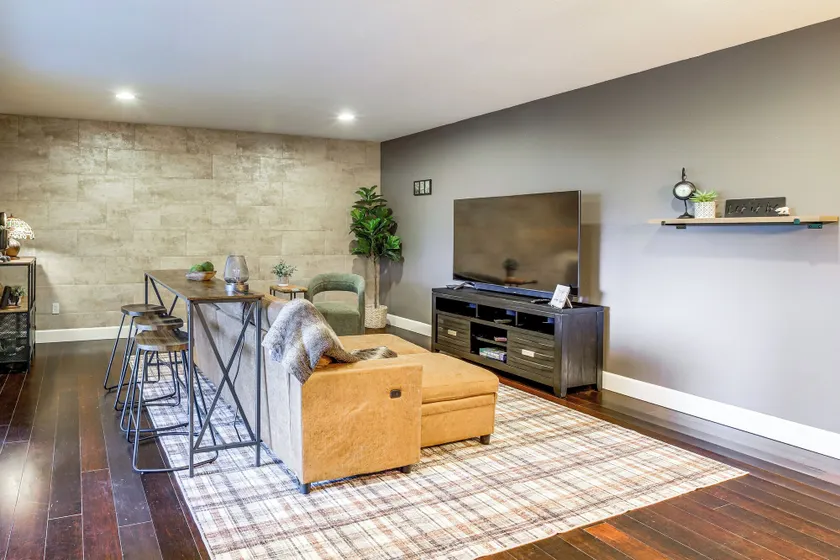 Commuter-friendly Vancouver Rental w/ Yard - Image 1