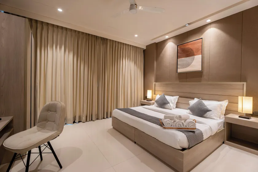 The Lodgers Luxury Hotel Near GolfCourse - Image 1