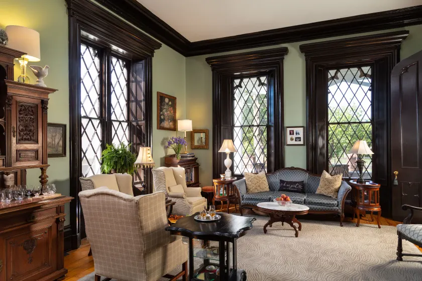 Inn at Woodhaven-In the Heart of the Bourbon Trail-Over 12 Distilleries Nearby - Image 1