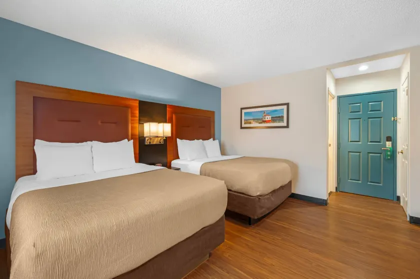 Quality Inn & Suites at Coos Bay - Image 1