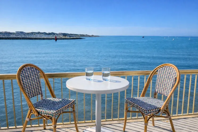 Hôtel Les Brises - Image 1