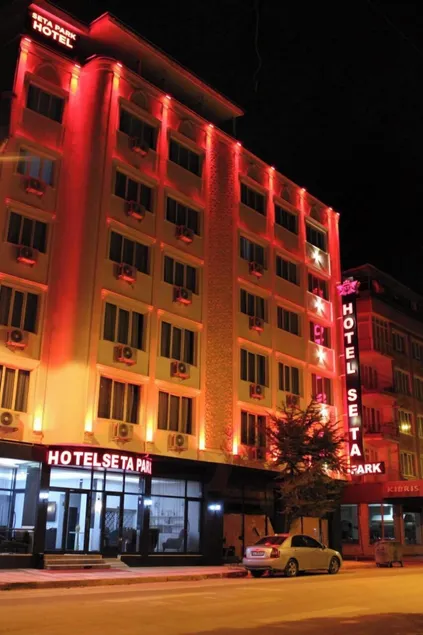 Seta Park Hotel - Image 1