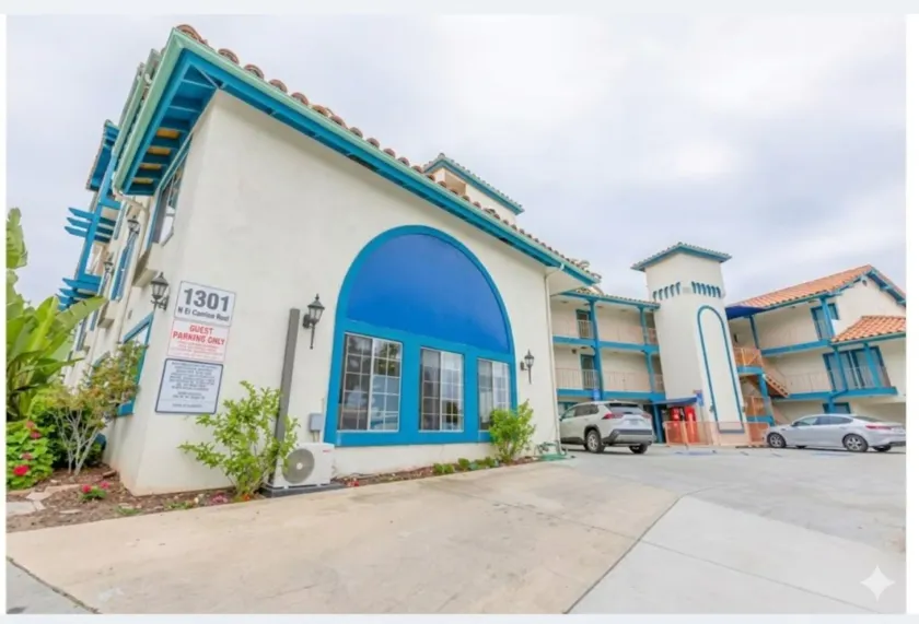 Hotel Avenida, San Clemente Beach - Image 1