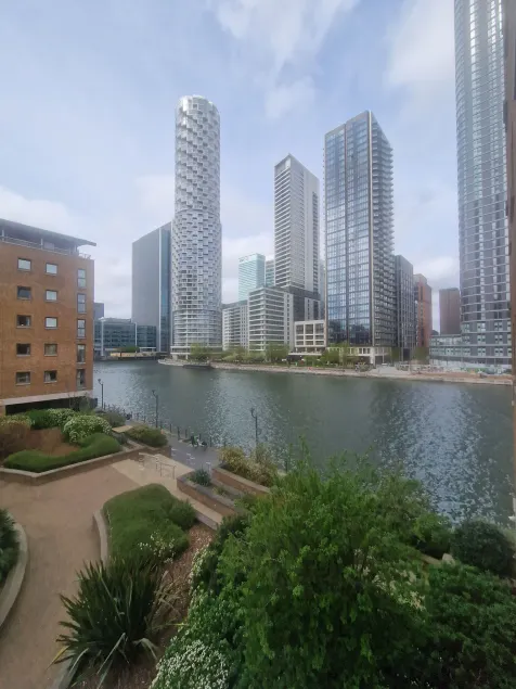 Riverthames view Canary wharf apartment - Image 1