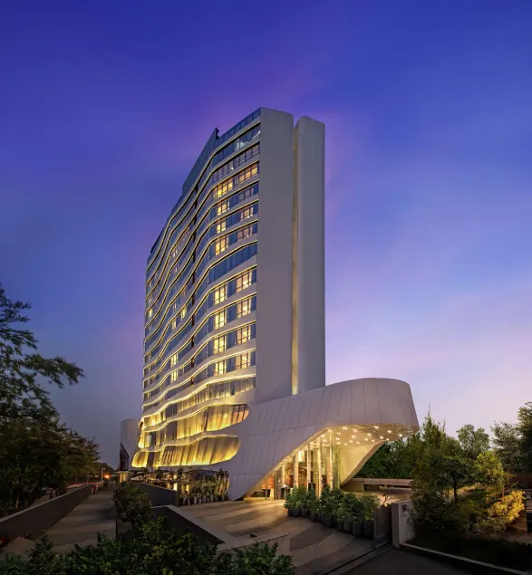 DoubleTree by Hilton Ahmedabad - Image 1
