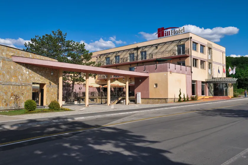 Hill Hotel Wellness & Spa - Image 1