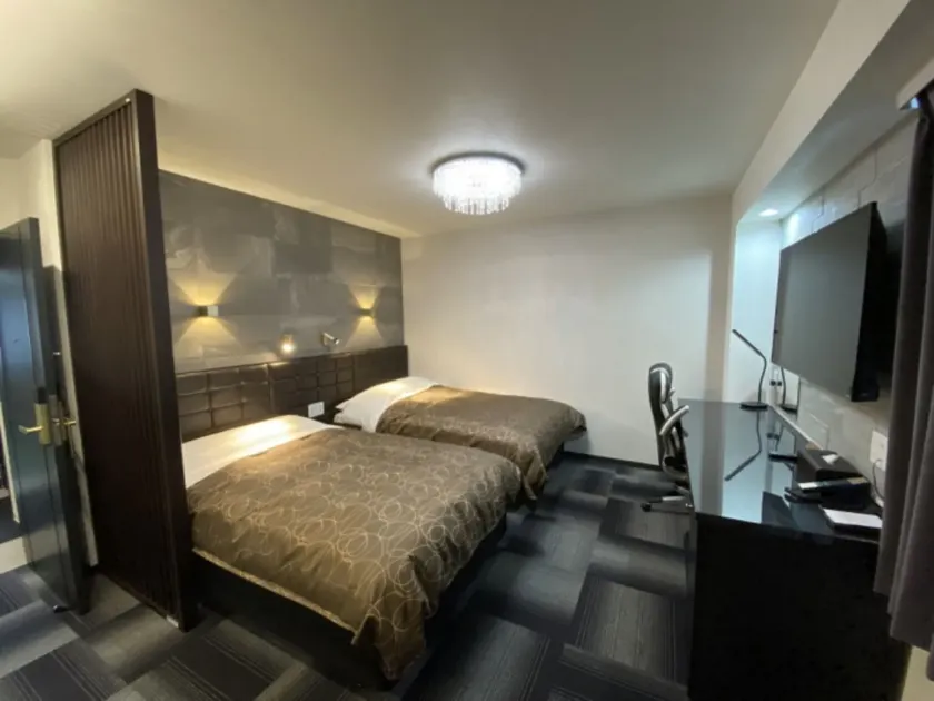 HOTEL WIN - Image 1