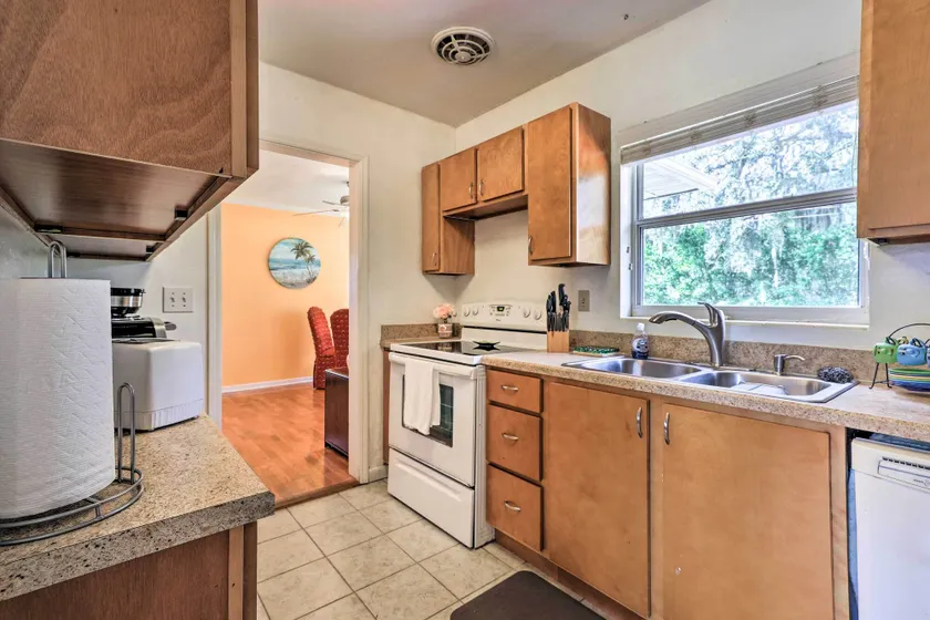 Lakeland Home w/ Large Backyard ~ 1 Mile From FSC! - Innvendig