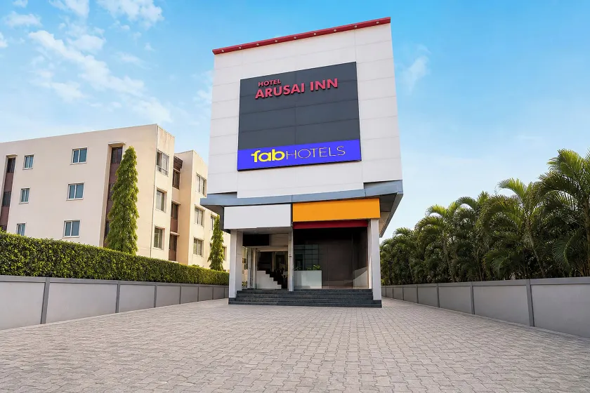 Hotel O Arusai Inn - Image 1