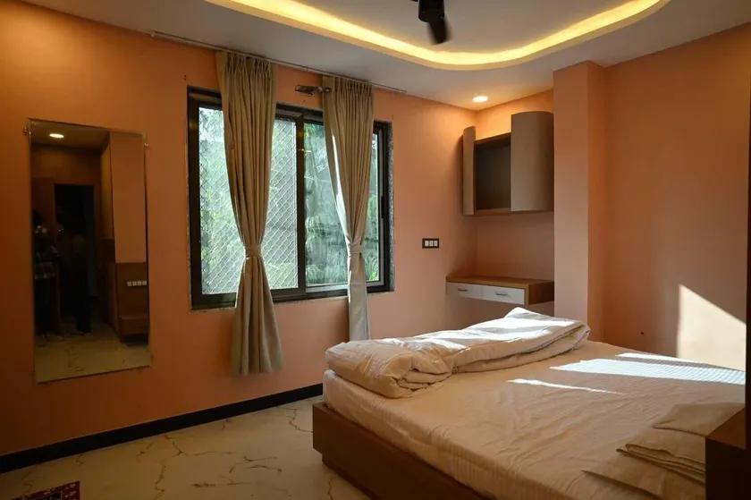 Shree Ji Darbar Hotel - Image 1