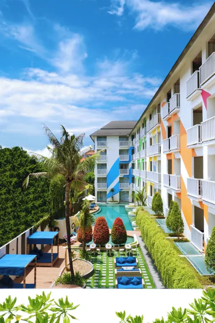 Bliss Surfer Hotel Legian - Image 1
