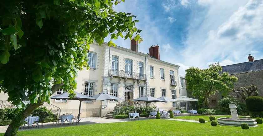 Hôtel Périer du Bignon Laval - Image 1
