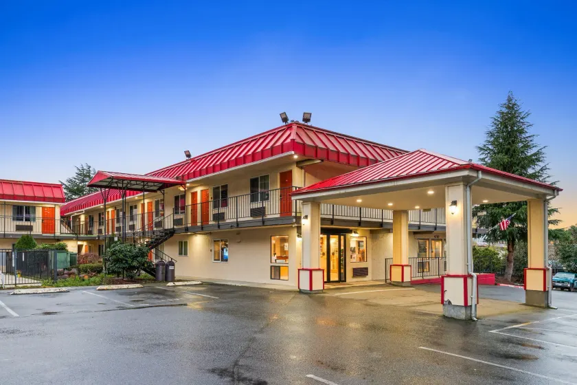 Inn at Lake Washington By OYO I-405 - Image 1