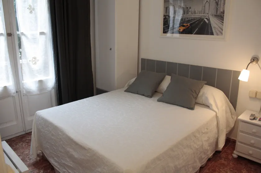 Hostalet Barcelona - Image 1