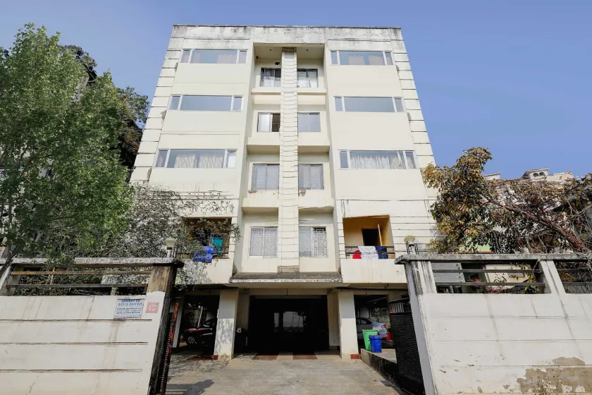 Paradox Plaza Hotel Near Delhi Airport - Image 1