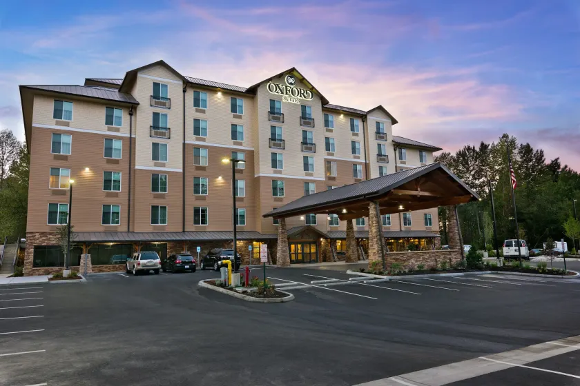 Oxford Suites Bellingham - Image 1