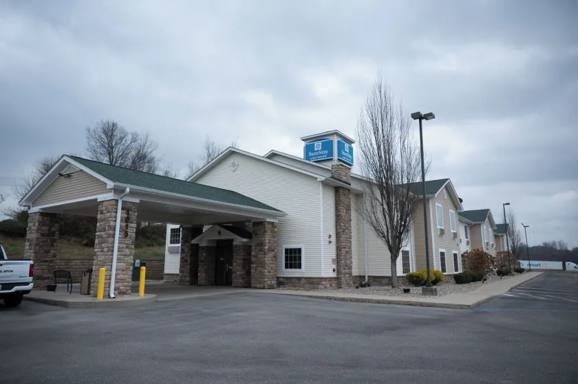 SureStay by Best Western Salem - Image 1